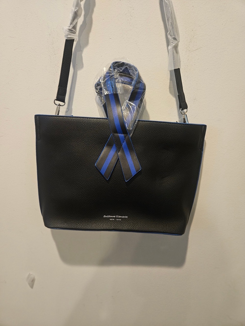 Suzanne Clemente NWT Black & Blue Faux Leather Tote Support Troops/Police Causes - Picture 6 of 16